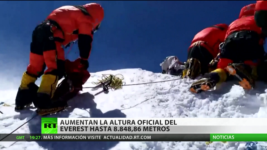 Aumentan la altura oficial del Everest hasta los 8.848,86 metros