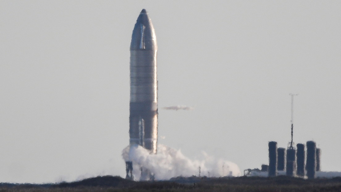 Explota el prototipo de la nave espacial de SpaceX durante un intento de aterrizaje (VIDEO)