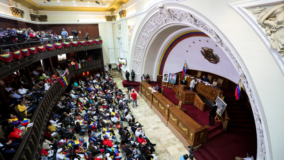 El CNE de Venezuela proclama a los diputados electos el pasado domingo