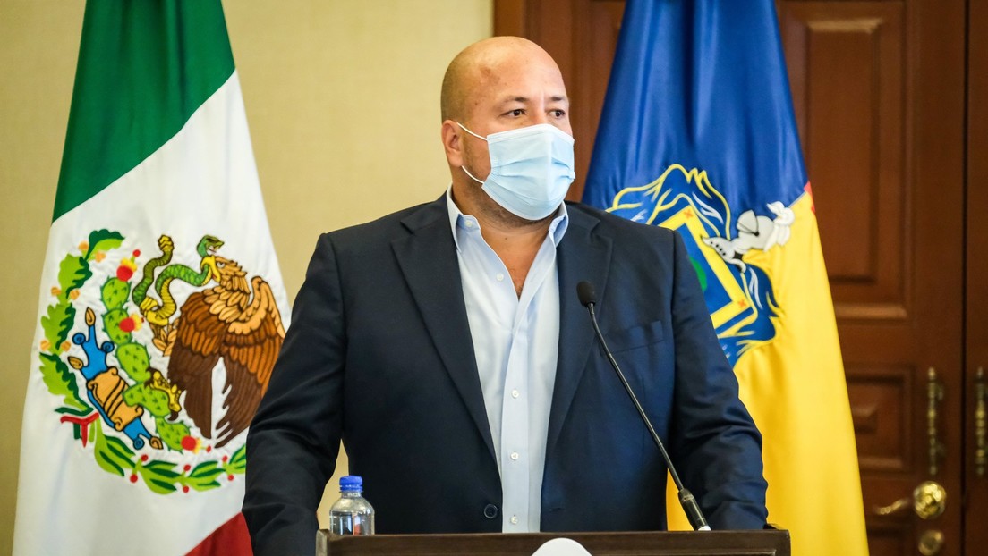 "Nadie usa cubrebocas a la hora de comer": El gobernador de Jalisco reacciona tras el polémico video donde aparece en un bar en plena pandemia