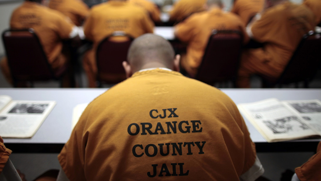 Un juez de California reduce a la mitad la cantidad de presos en las cárceles debido al covid-19