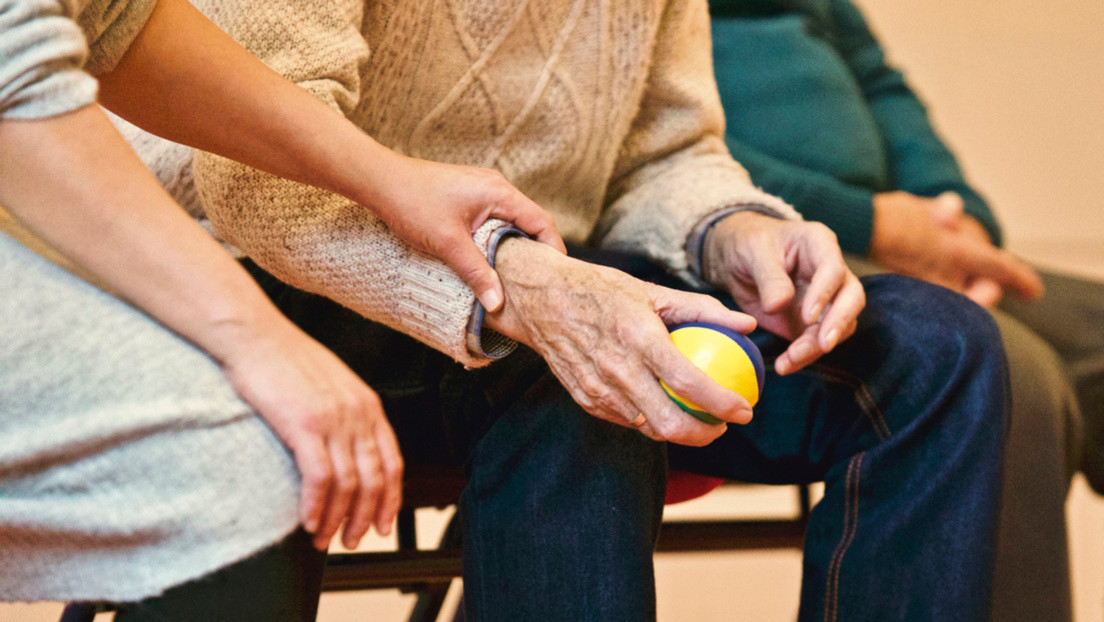 Un Santa Claus superpropagador deja 118 casos confirmados de covid-19 luego de visitar un hogar para ancianos en Bélgica