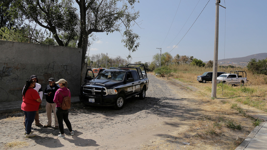 Hallan los restos calcinados de dos personas en una camioneta en Guanajuato y podrían corresponder a los de una pareja desaparecida