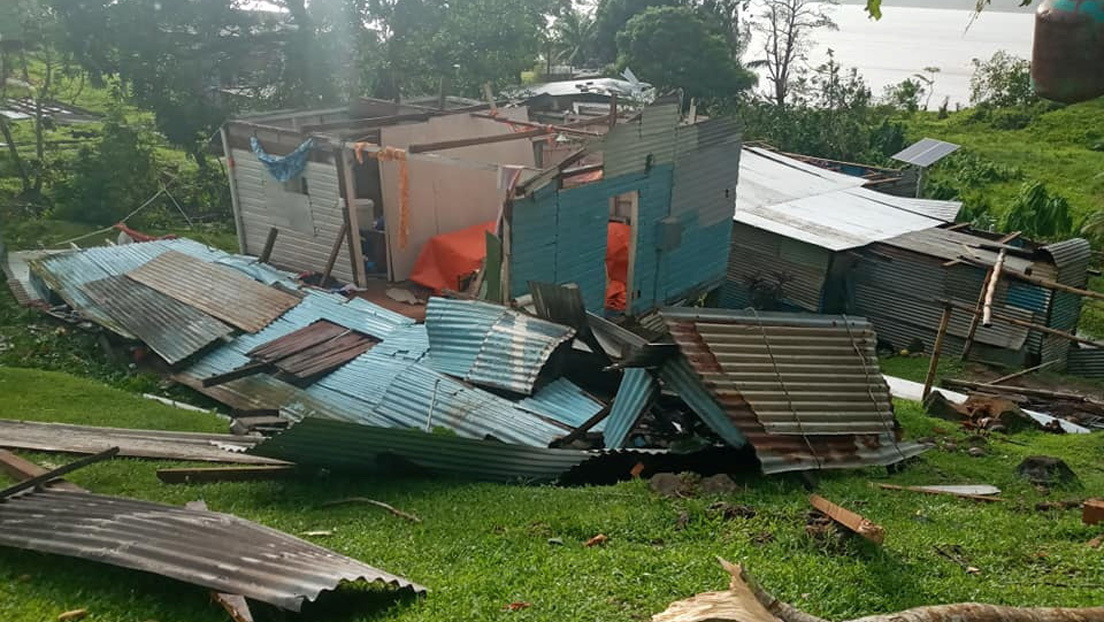 Un superciclón arrasa Fiyi con ráfagas de 345 kilómetros por hora y obliga a evacuar a unas 24.000 personas