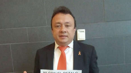 Senador colombiano Eduardo Pulgar, acusado de presunto soborno a un juez, fue detenido en el aeropuerto internacional El Dorado