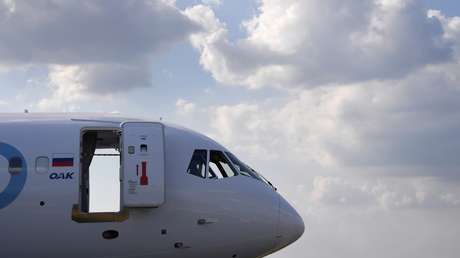 Roban equipos de un 'avión del día del juicio final' en Rusia