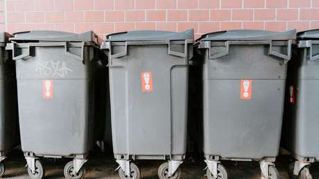 Halla un cadáver en un contenedor de basura que custodió por 2 meses a pedido de 'una conocida'