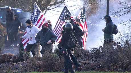 Hieren de bala a una persona durante violentos disturbios en el estado de Washington (VIDEOS)