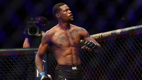 Holland noquea al brasileño Jacaré con una reacción sorprendente cuando estaba de espaldas en la lona (VIDEO)