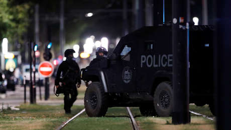 Reportes: Hallan muertos a un hombre y su esposa luego que este se atrincherara, mantuviera a la mujer como rehén y dejara otros 2 heridos en Francia