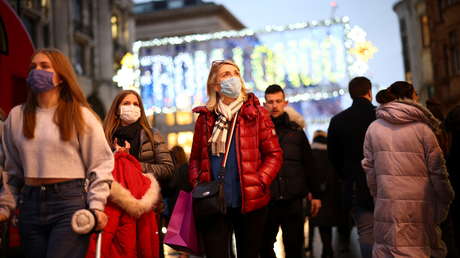 Boris Johnson anuncia nuevas restricciones debido a la rápida propagación de la nueva variante del coronavirus antes de las fiestas