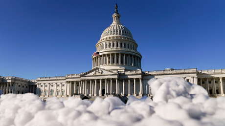 La Cámara de Representantes de EE.UU. aprueba un paquete de ayuda de 900.000 millones de dólares por el covid-19