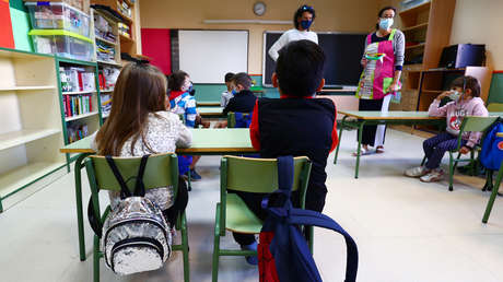 Castellano, religión, colegios concertados y educación especial: las claves de una nueva ley que indigna a la derecha en España