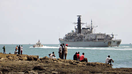 Un buque británico antisubmarinos regresa a puerto tras detectarse a bordo un brote de covid-19