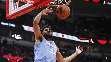 "Aquel que fui murió y nunca volverá": Un jugador de la NBA se confiesa roto tras perder a 7 familiares por covid-19