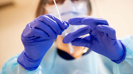 Se registra un brote de covid-19 en el mayor laboratorio británico de pruebas de coronavirus