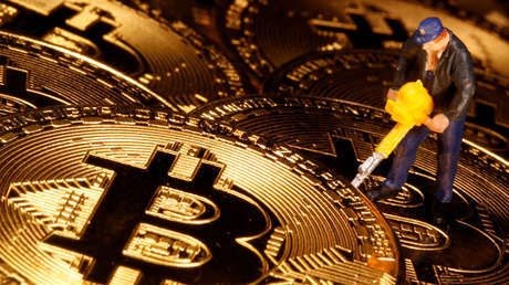 El bitcóin alcanza un nuevo récord y supera por primera vez los 25.000 dólares