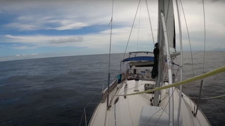 La pandemia impidió que un ruso regresara a Nueva Zelanda (pero cruzó el Pacífico en velero para reunirse con su hijo)