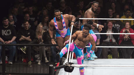 VIDEO: Una estrella de la WWE homenajea al fallecido Luke Harper imitando su brutal movimiento icónico durante un combate