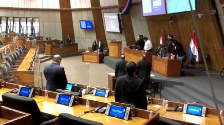 La Cámara de Diputados de Paraguay realiza un minuto de silencio en repudio a la legalización del aborto en Argentina