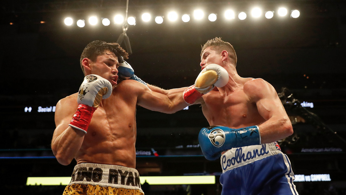 VIDEO: Ryan García se levanta de la lona tras un fuerte golpe para noquear a Luke Campbell y hacerse con el título de la AMB