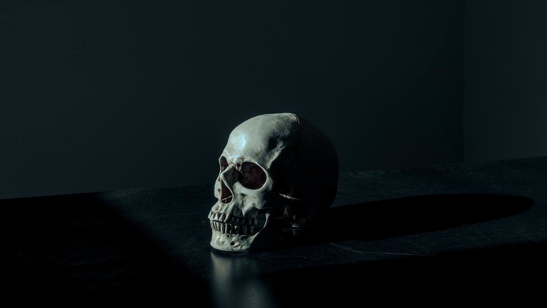 Una casa de subastas retira de la venta un cráneo humano en forma de copa ceremonial tras una denuncia (FOTO)