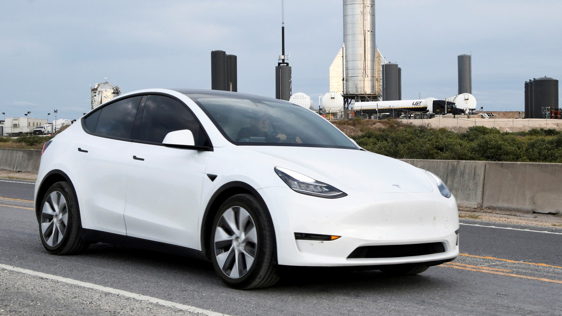 El principal fabricante mundial de motores diminutos quiere ayudar a Tesla a reducir el precio de sus coches eléctricos
