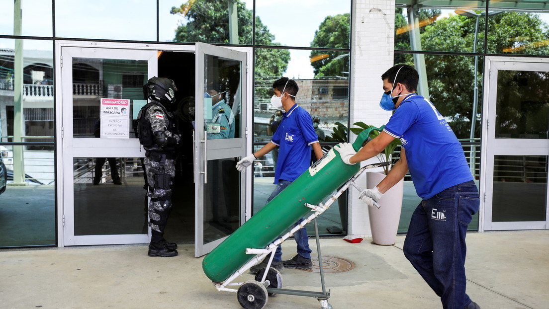 La crisis en Manaos por la escasez de oxígeno en los hospitales obliga al traslado de pacientes de covid-19 a otras ciudades de Brasil