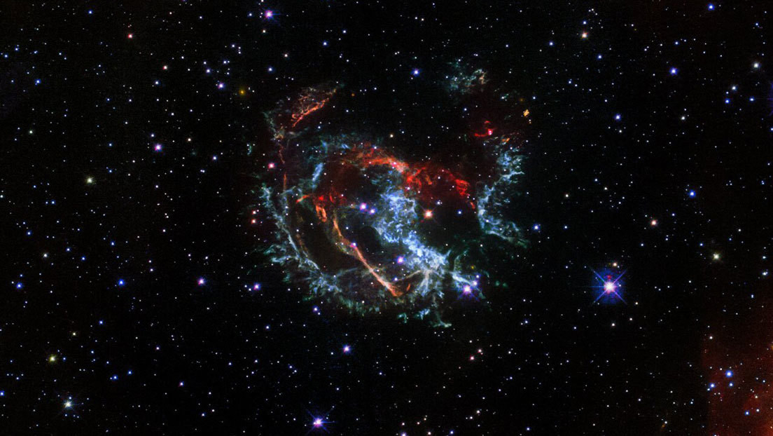 El telescopio Hubble capta el "cadáver gaseoso en expansión" de una supernova cerca de nuestra galaxia (VIDEO)