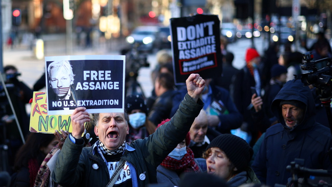 Trump no planea indultar a Assange, según Fox News