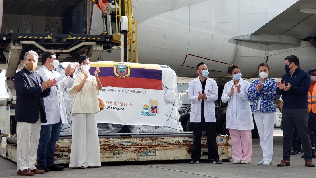Llegan a Ecuador las primeras 8.000 dosis de la vacuna de Pfizer contra el coronavirus