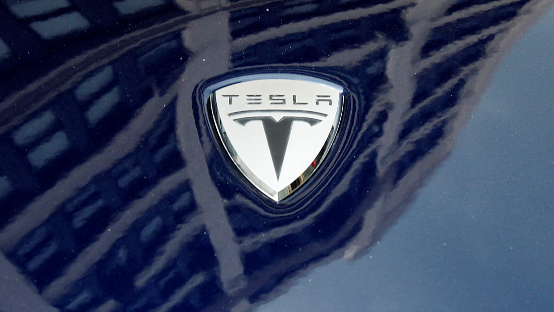Explota un Tesla Model 3 en China