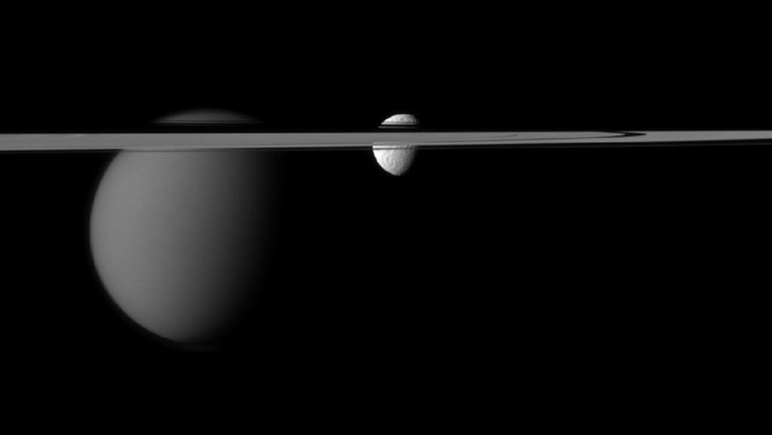Científicos identifican las fuerzas que inclinaron el eje de Saturno