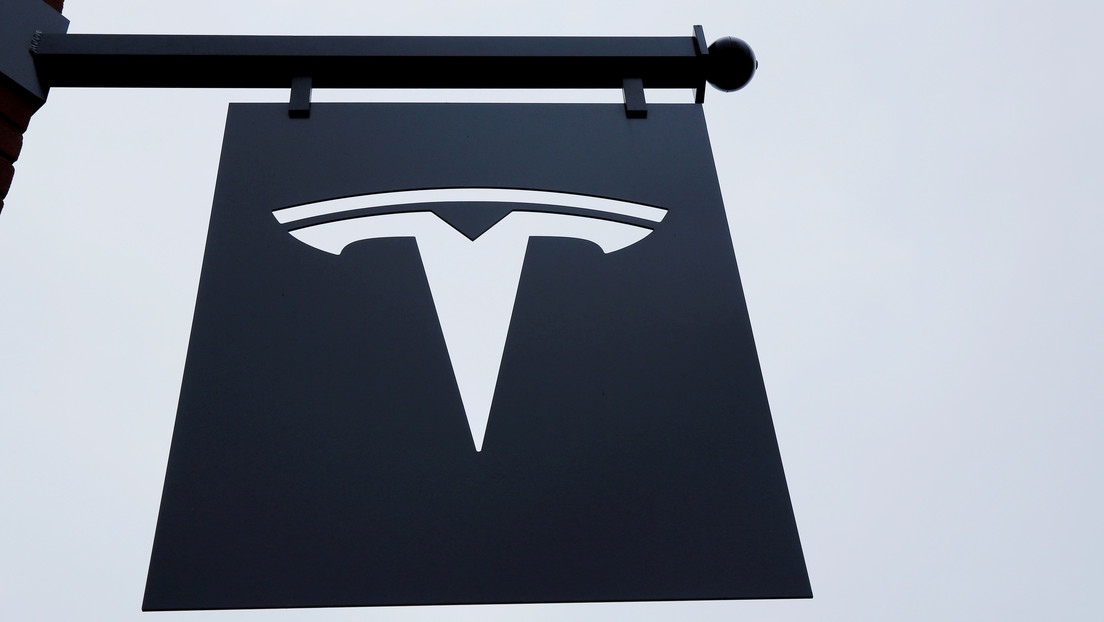 El regulador alemán de vehículos investiga problemas con las pantallas táctiles en los Tesla