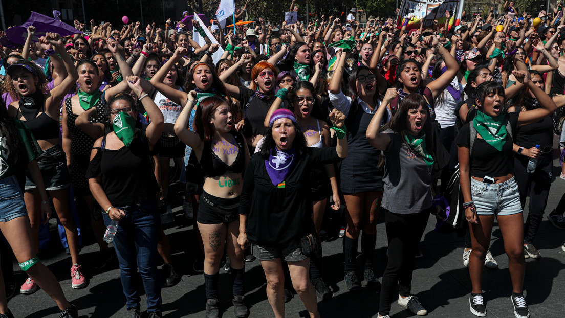 ¿Paridad en peligro? Feministas denuncian que las listas de candidaturas incumplen la equidad de género rumbo a la elección constituyente en Chile