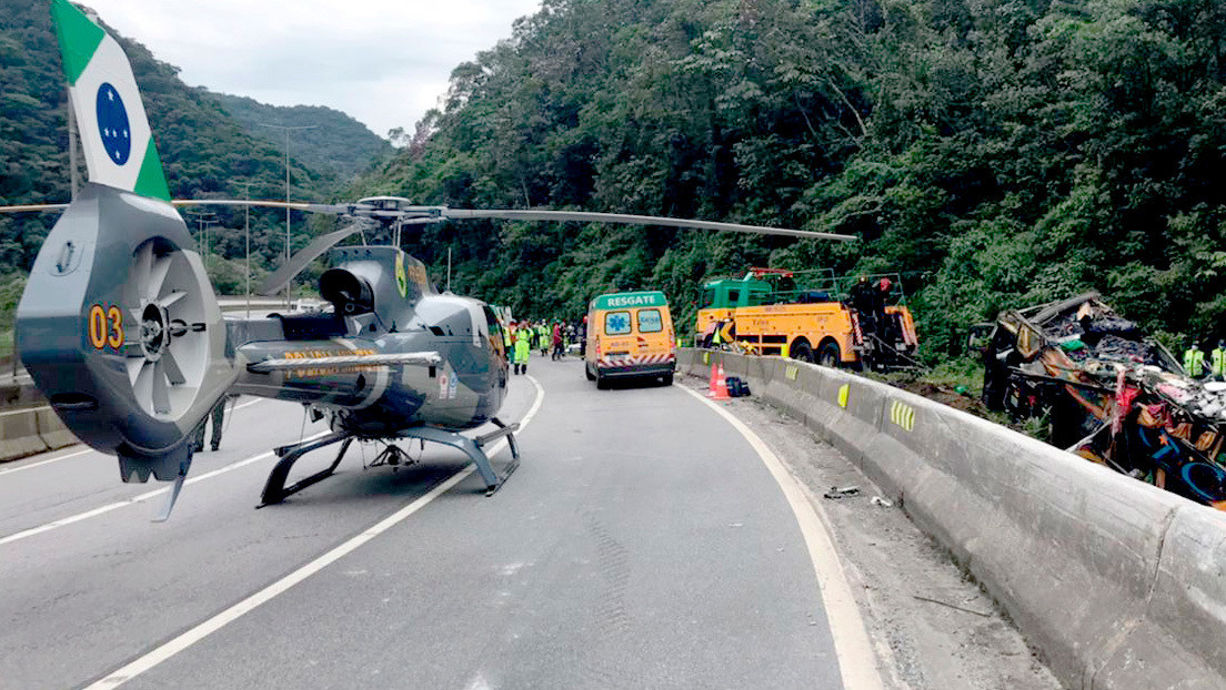 Al menos 21 muertos y más de 30 heridos en un accidente de un autobús en el suroeste de Brasil
