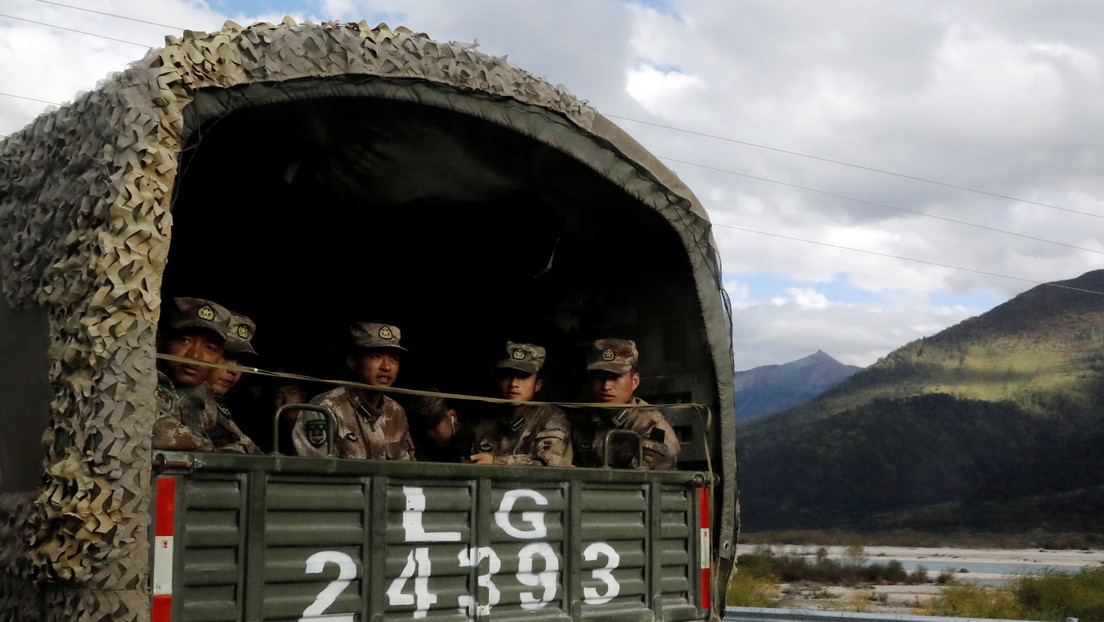 China cuenta con un nuevo vehículo militar todoterreno para apoyo logístico a gran altitud
