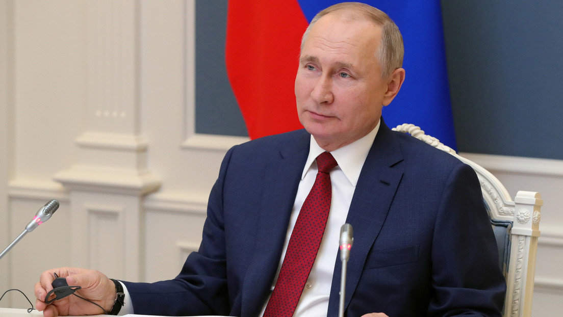 Putin aborda en Davos los desafíos clave del mundo, la estratificación social y económica y la amenaza de "lucha de todos contra todos"