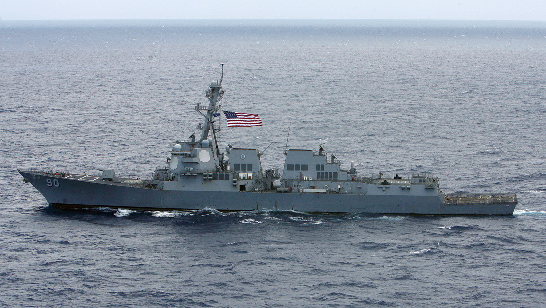 Un brote de covid-19 estalla en un buque de guerra de EE.UU. mermando a su tripulación