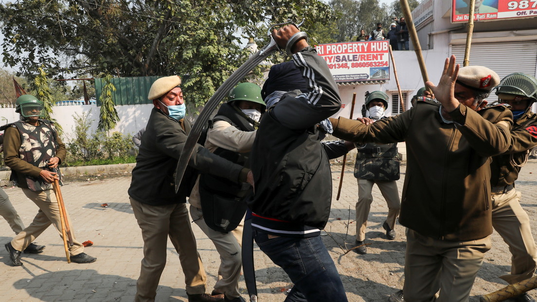 Se registran nuevos enfrentamientos entre granjeros indios y la Policía cerca de Nueva Delhi