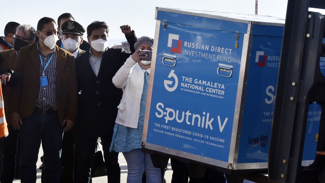 Bolivia comienza la vacunación contra el coronavirus con Sputnik V