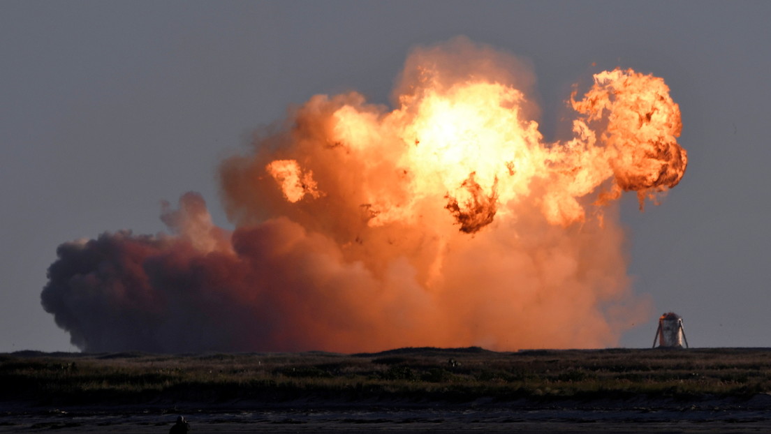 The Verge: Investigan a SpaceX por violar su licencia de lanzamiento en la prueba de Starship que terminó con una explosión