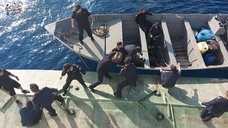 VIDEO, FOTOS: La Marina de México decomisa un narcosubmarino con 106 paquetes de cocaína a bordo