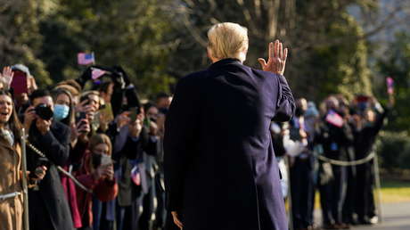 "Querido Joe, los códigos nucleares no funcionan": Trump le deja una nota a Biden y los usuarios intentan adivinar qué dice