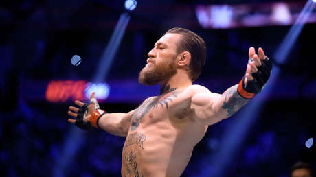 Conor McGregor y Dustin Poirier superan el pesaje de cara a su combate este sábado en la UFC 257