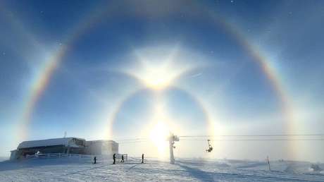 FOTOS: Esquiadores suecos se ven sorprendidos por un raro e impresionante halo solar
