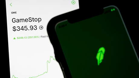 Las acciones de GameStop suben un 68 por ciento y llevan las ganancias semanales al 400 por ciento