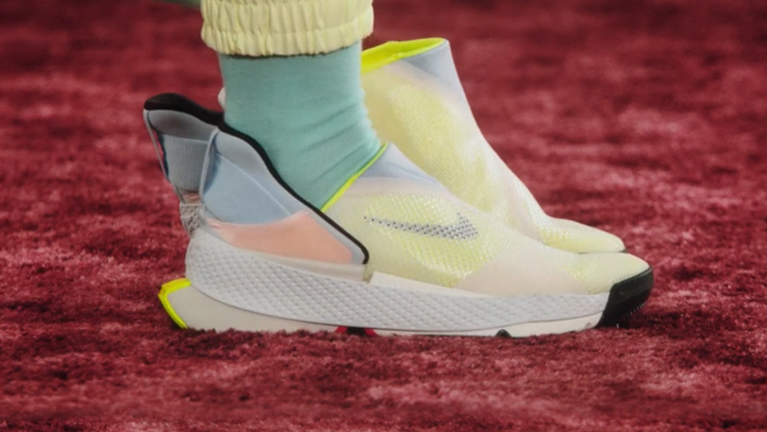 Las nuevas zapatillas de Nike pueden ponerse y quitarse sin usar las manos