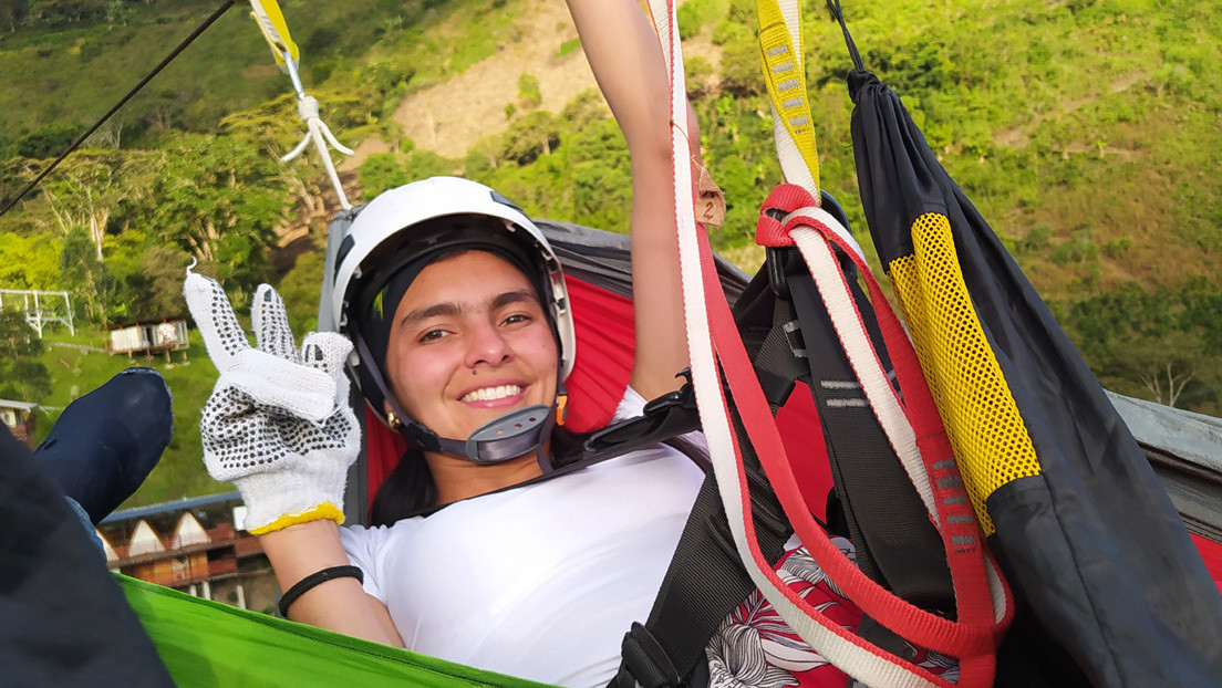 Hamacas en el aire y bicicletas 'voladoras': la aventura extrema que ofrece un parque en Colombia para enfrentar los miedos