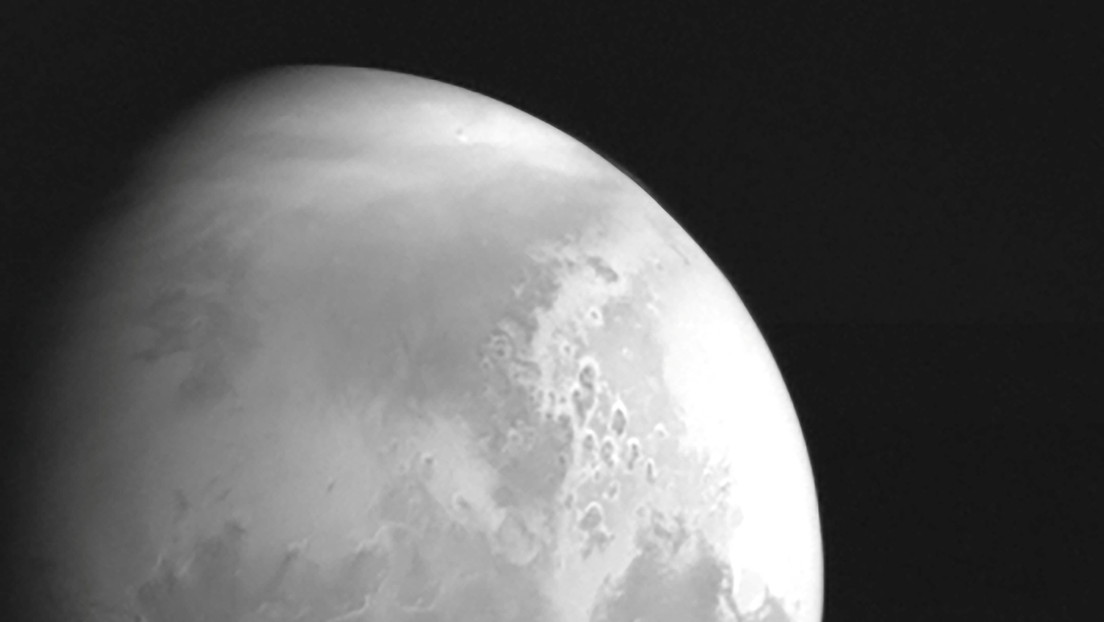 La sonda china Tianwen-1 envía la primera fotografía de Marte durante su histórica misión al planeta rojo